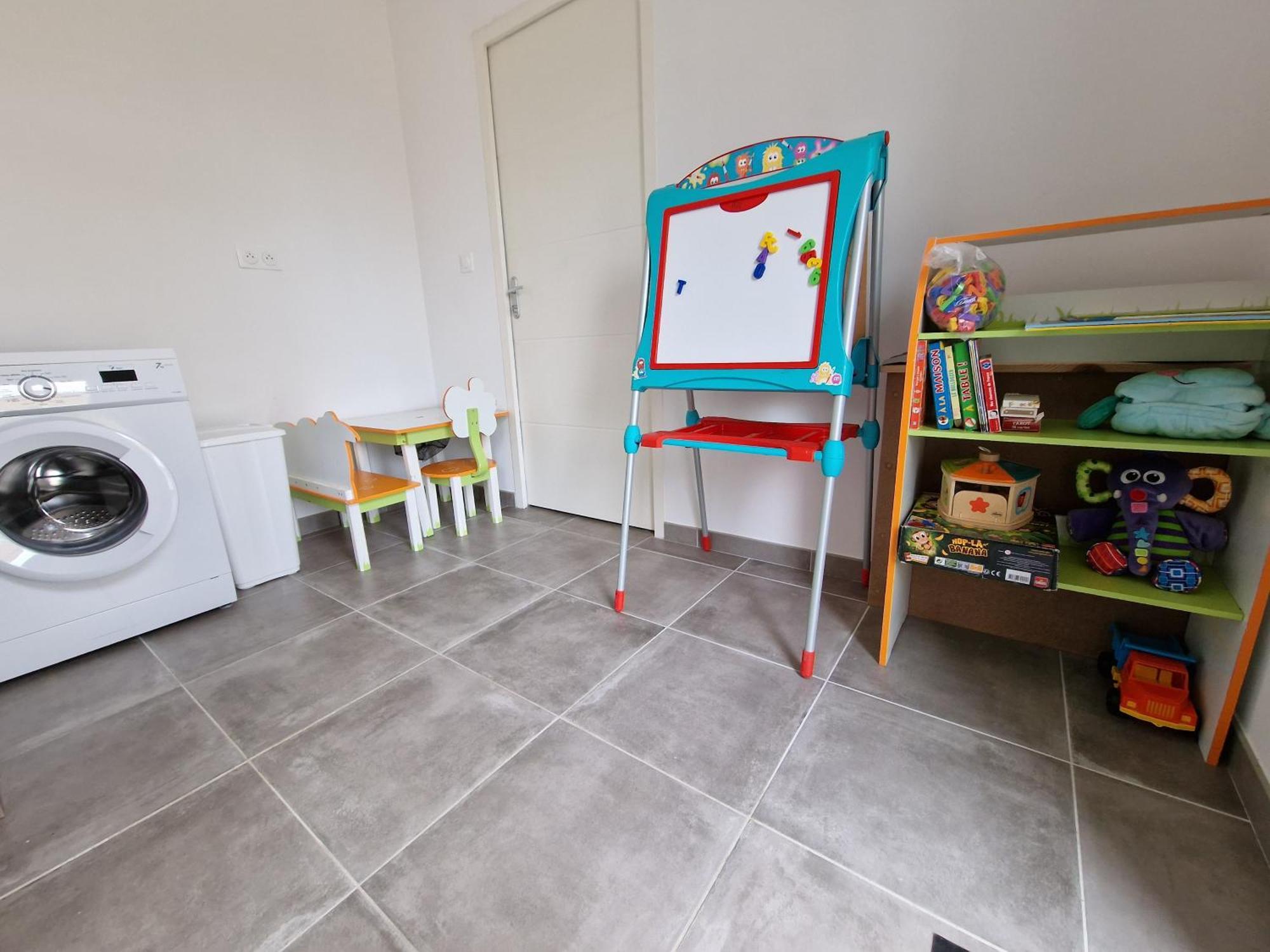 Coeur De Village Commerces Proximite Center Parcs Les-Trois-Moutiers ภายนอก รูปภาพ